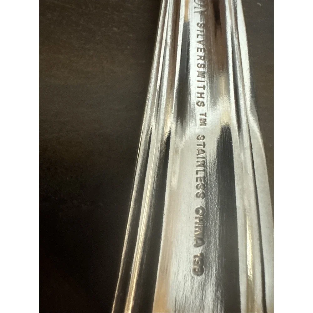 Hampton Silversmiths Katrinka 8 Soup Spoons Stainless Replacement Flatware